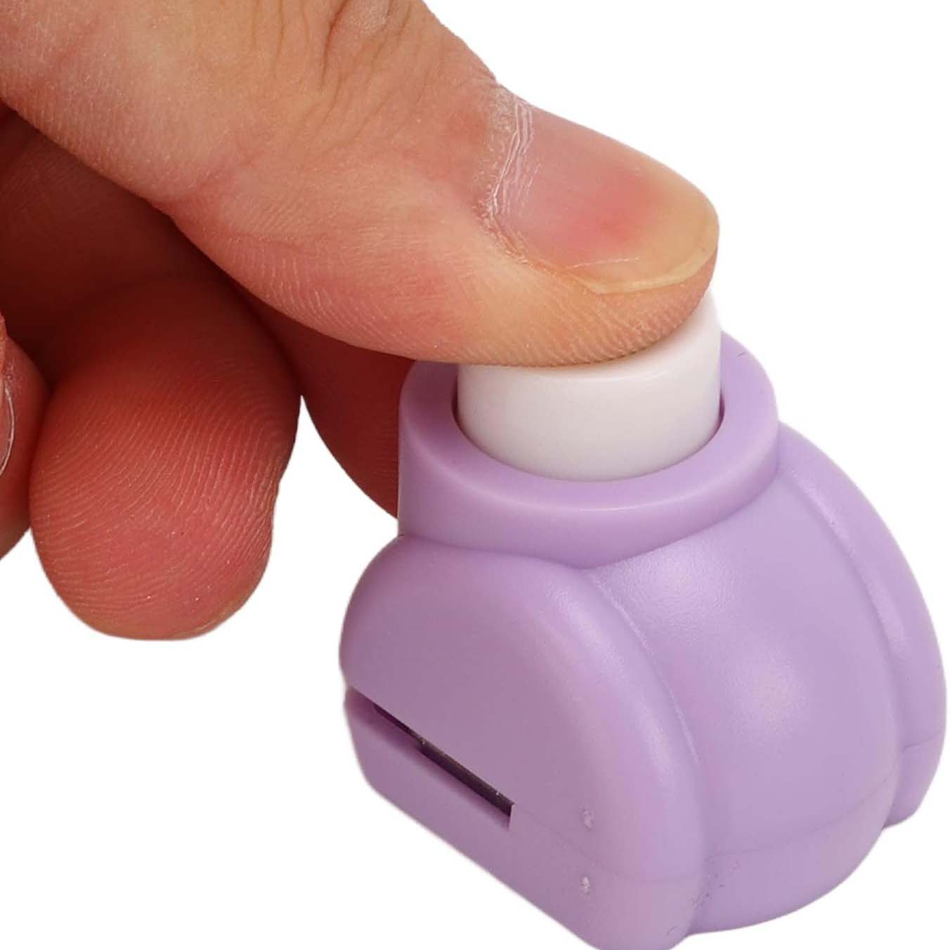 Portable handheld paper punch, DIY scrapbook punch, suitable for greeting cards and artwork making.