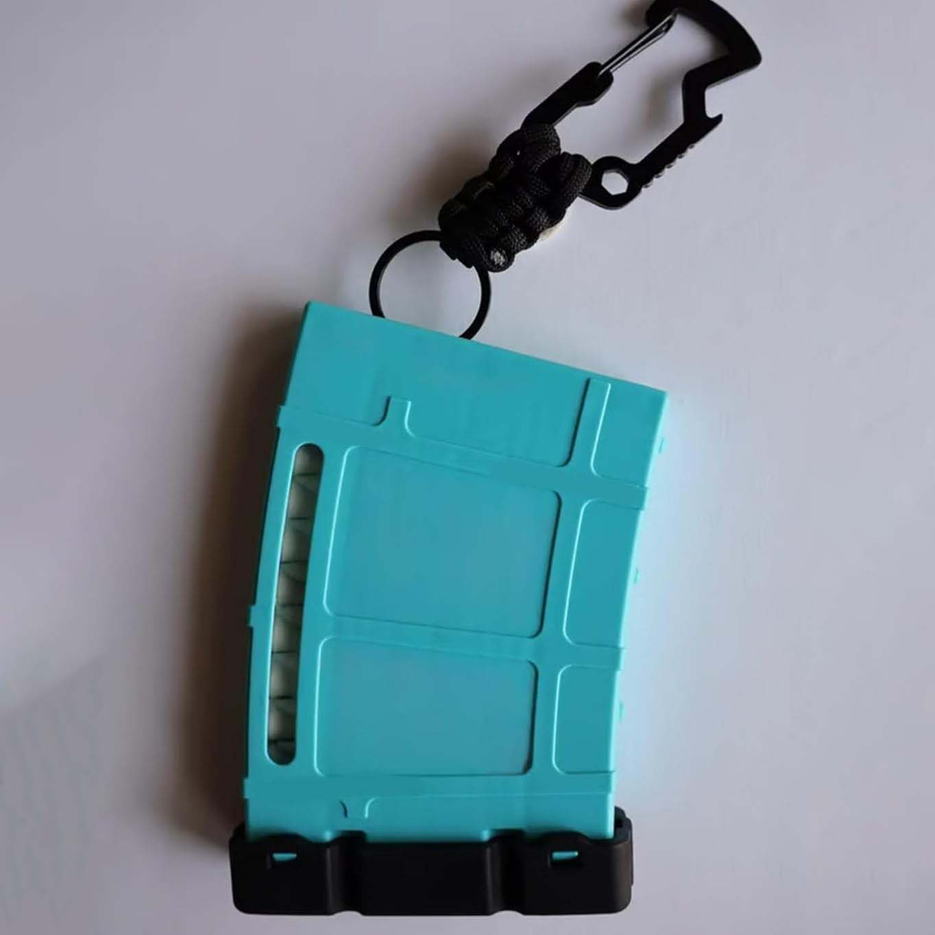 Golf tee storage box set, magazine-style golf tee storage box with carabiner, can hold 18 tees