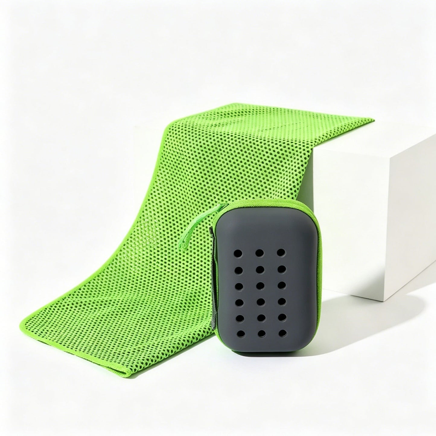 Summer cooling and quick-drying towels