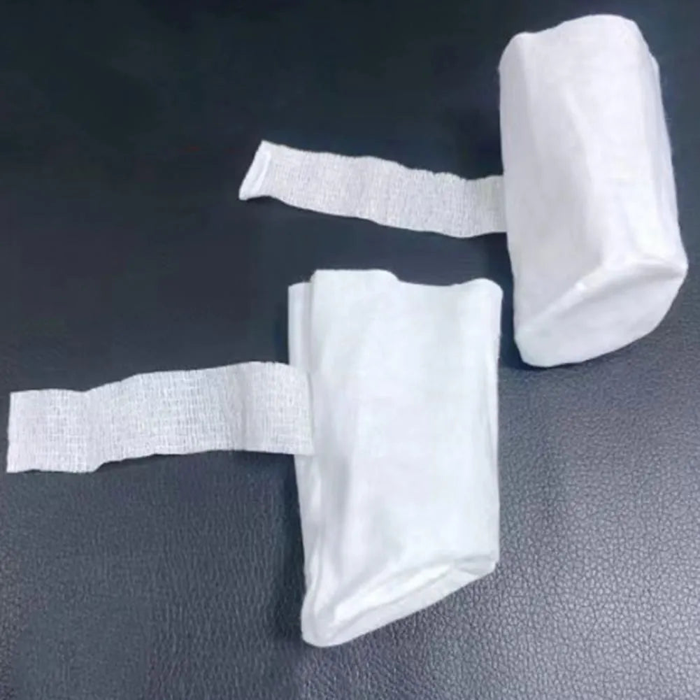 Disposable dog paw protectors, 4 pieces per pack, with adjustable self-adhesive tape.